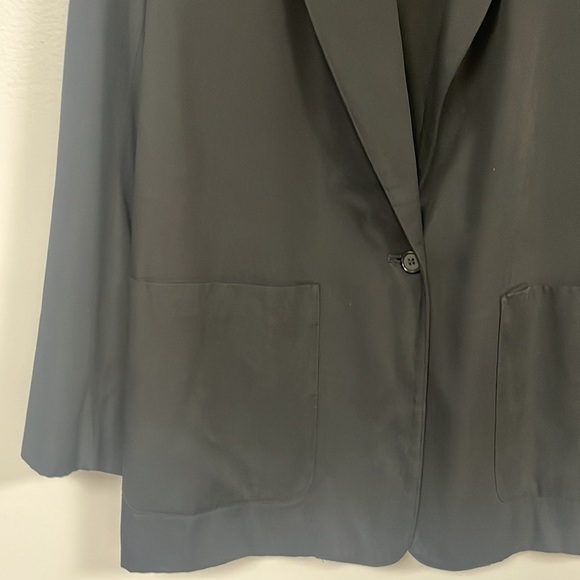 L.L. Bean Women’s Blazer/ Jacket, Black, 10 Reg, Lined, single button, pockets - Picture 4 of 6